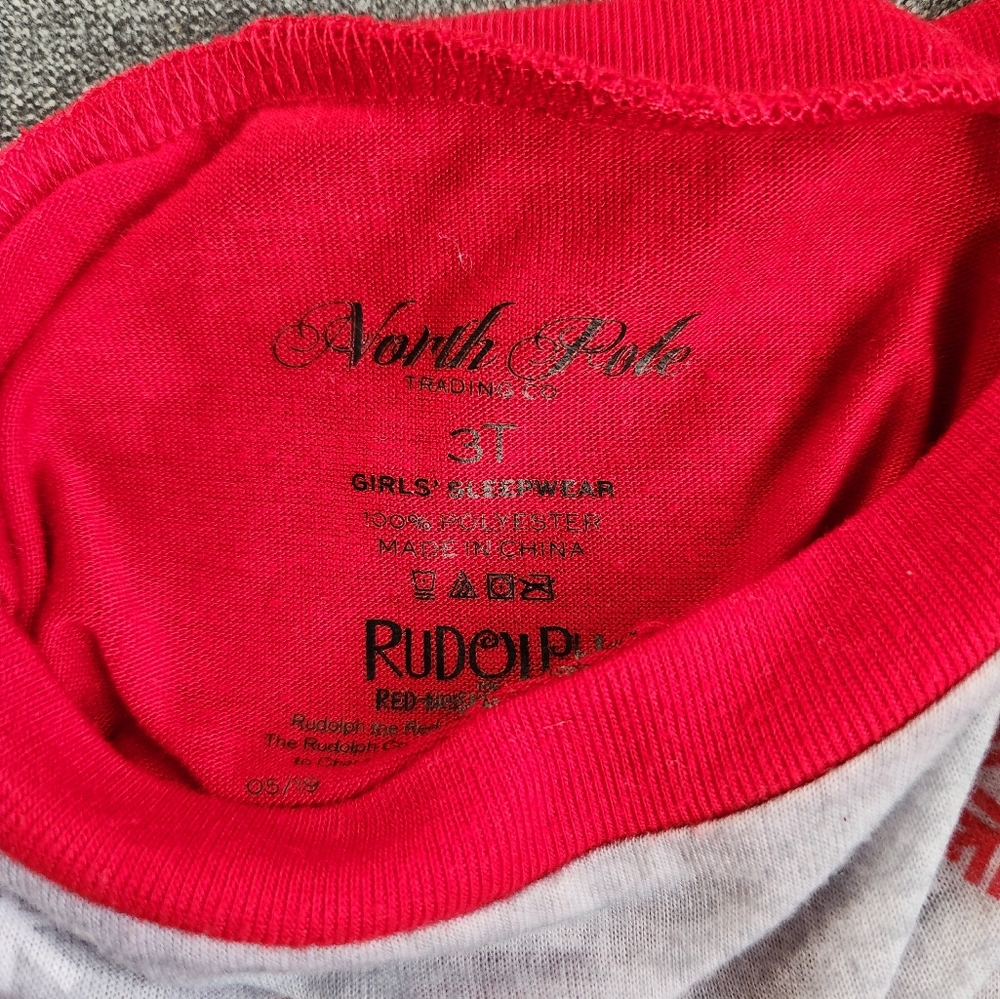 3T HOLIDAY PAJAMA BUNDLE EUC - Picture 7 of 8